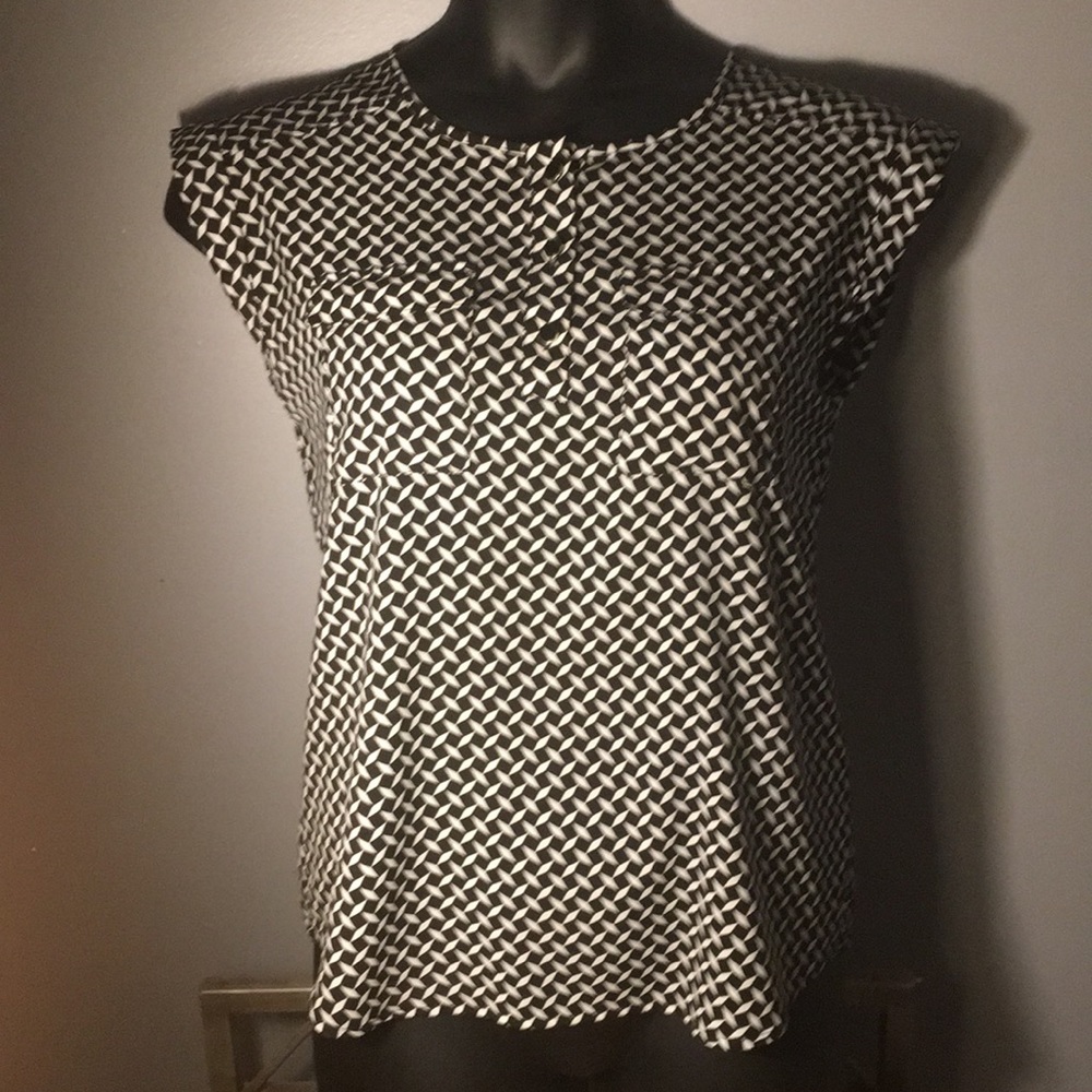 New York & Co black and white blouse